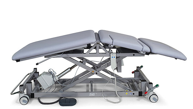 Modell 2690-00E, Liege für Echokardiographie mit motorischer Höhenverstellung, Liegefläche 3-teilig, motorisch verstellbar
